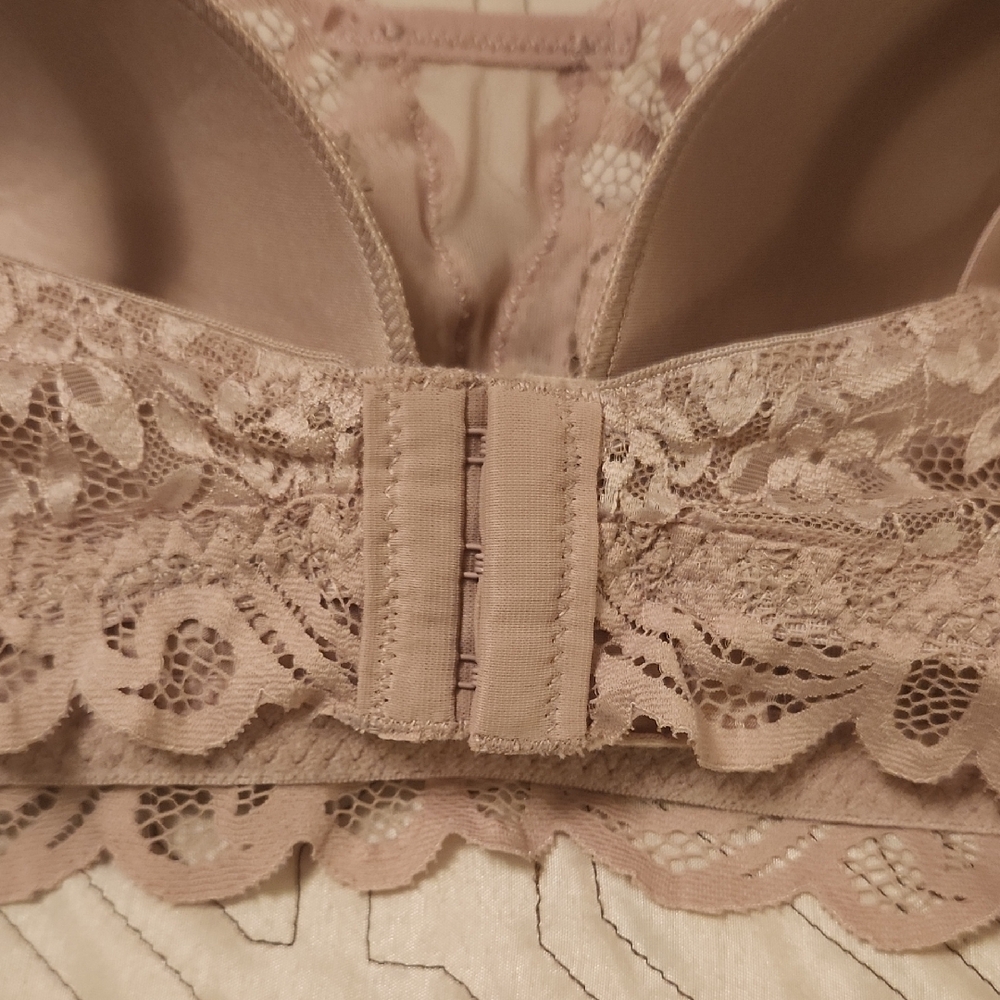 Bali Women's Comfort Lace Bra - New With Tags - Picture 4 of 7